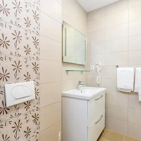 2 Bedroom Stunning In 普纳特