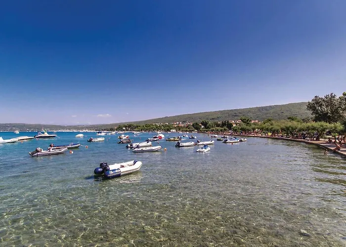 2 Bedroom Stunning In * Punat
